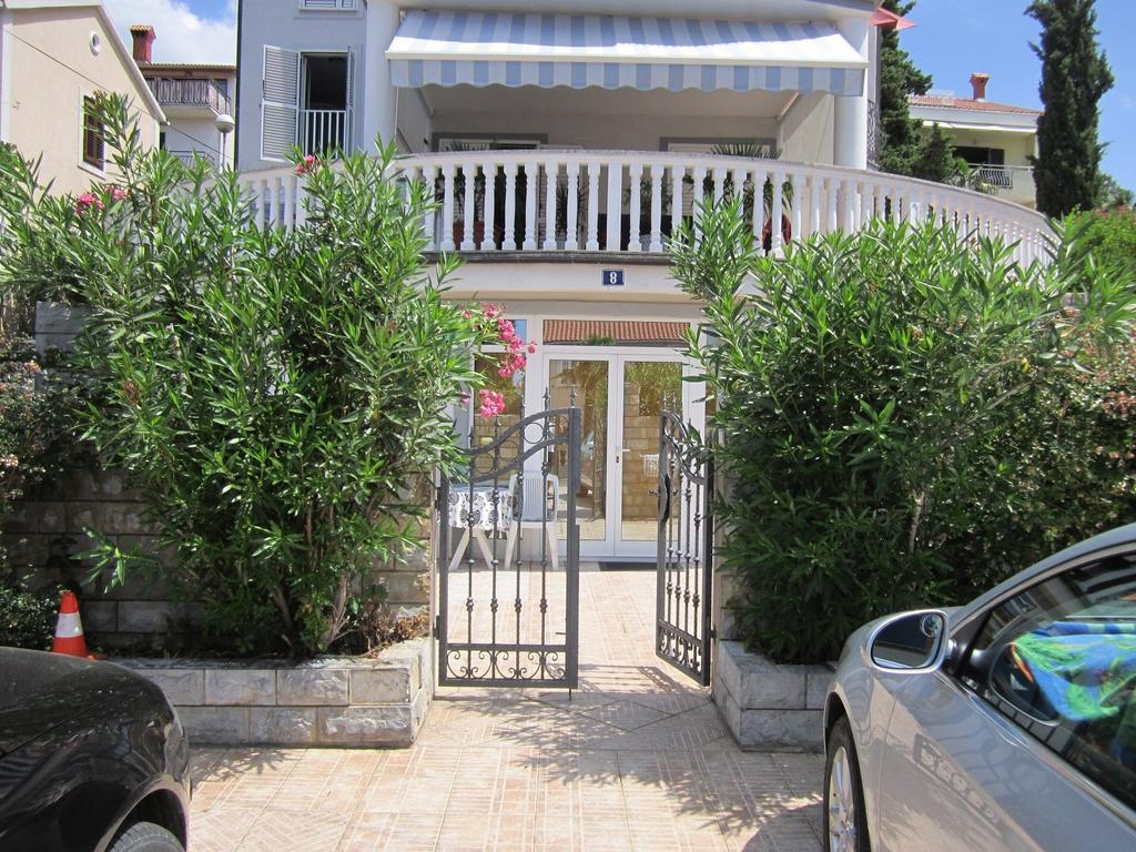 Apartments Antonia Malinska Chambre photo
