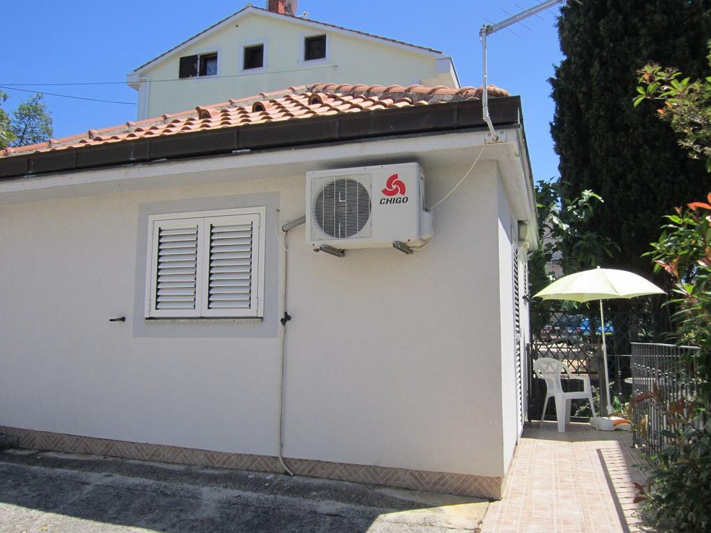 Apartments Antonia Malinska Chambre photo