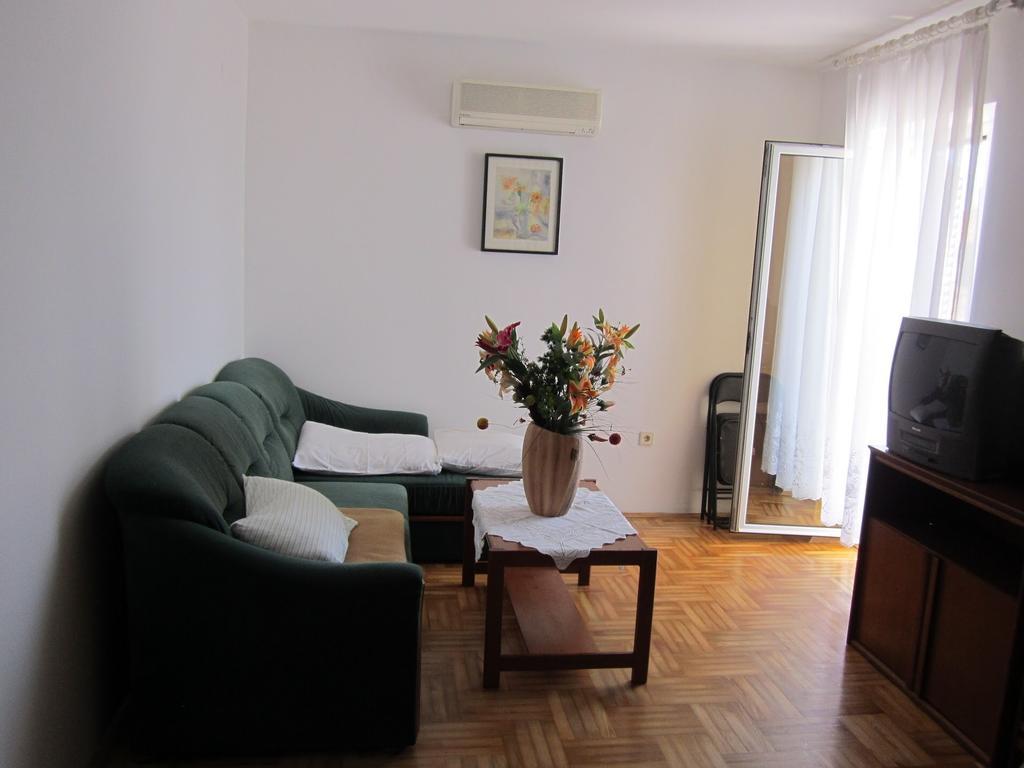 Apartments Antonia Malinska Chambre photo