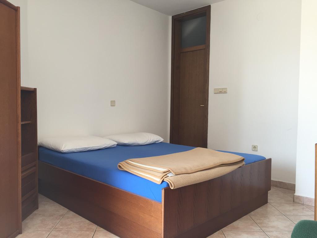 Apartments Antonia Malinska Extérieur photo
