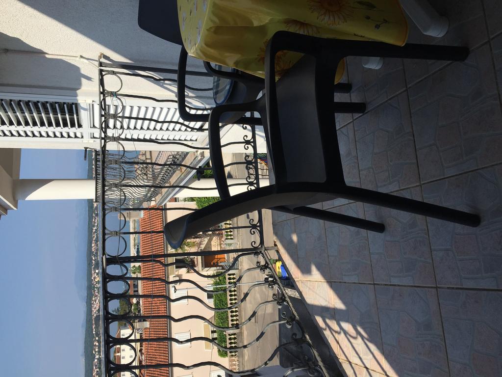 Apartments Antonia Malinska Extérieur photo