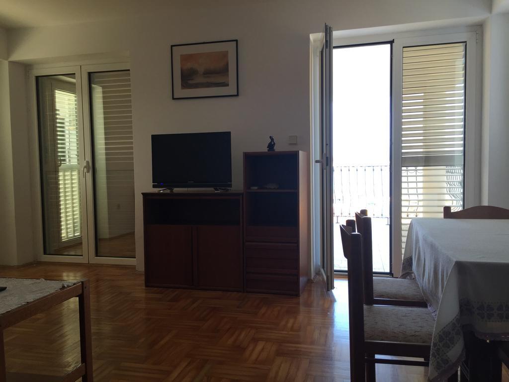 Apartments Antonia Malinska Extérieur photo